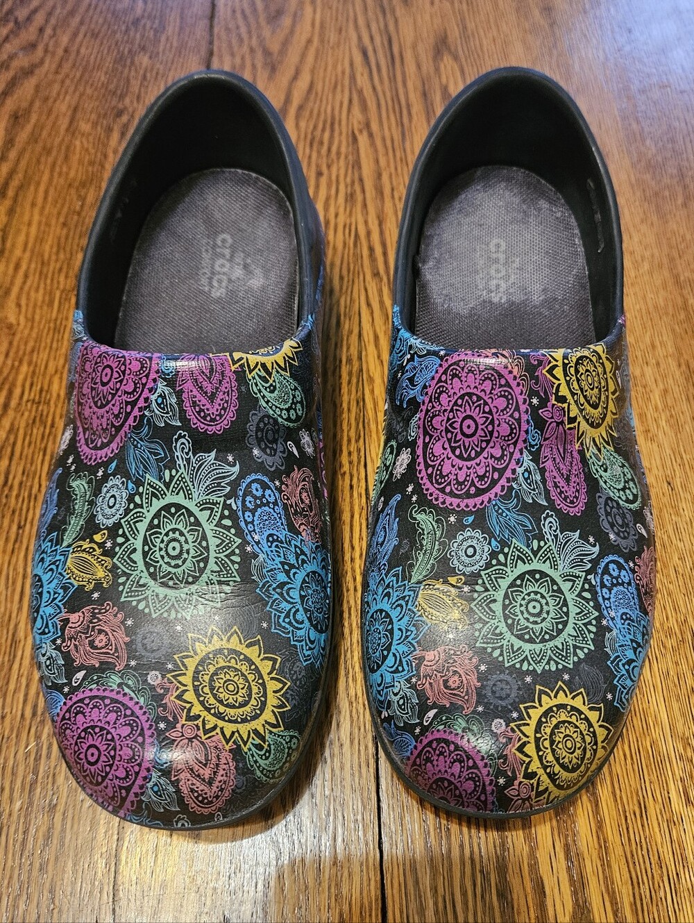 CROCS Neria Pro II Graphic Slip On Clogs Women's Size 7